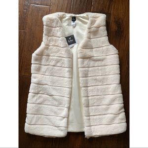 Echo Faux Fur Vest - White - Brand New Never Worn